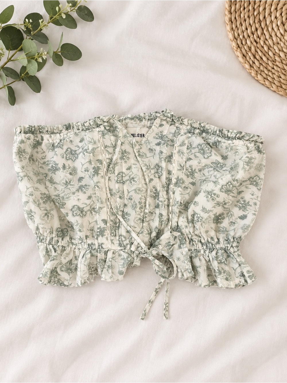 Hollister Cream and Sage Floral Tie-Front Crop Top
